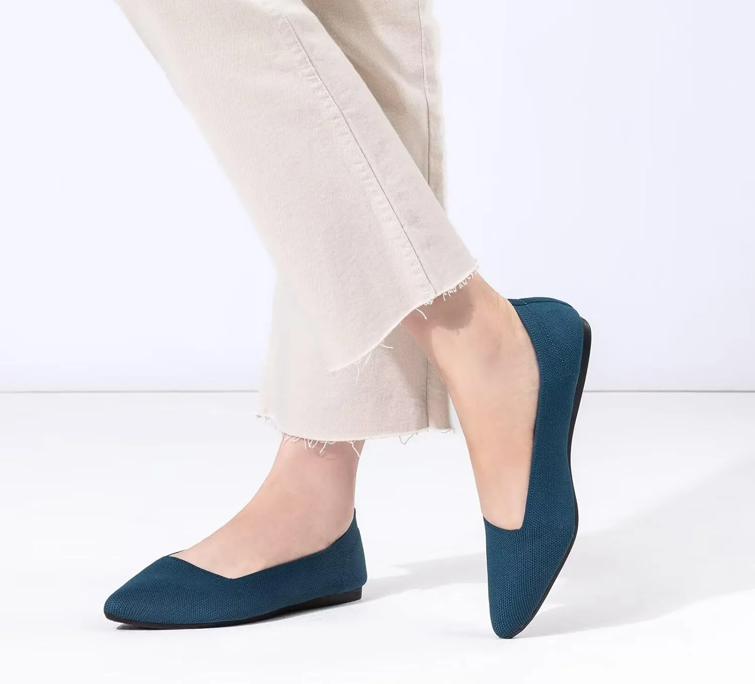 BEJINASH Women's Flat Shoes Black Pointed Toe Dress Shoes Knit Slip On Shoes Comfortable Walking Shoes for Woman Lightweight