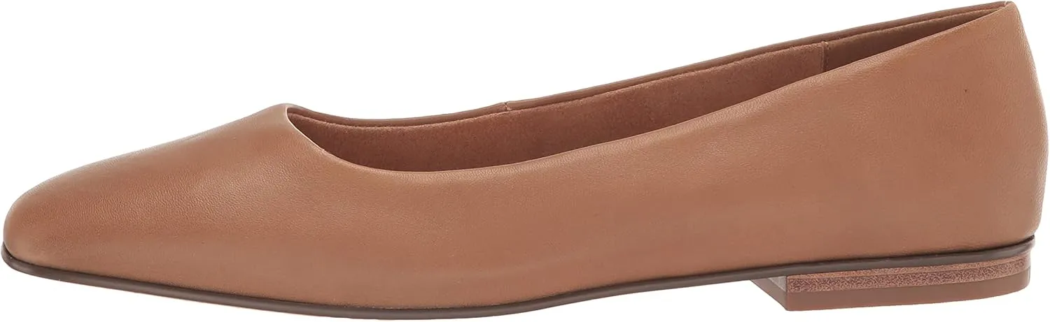 Bella Vita Women's Kimiko Ballet Flat