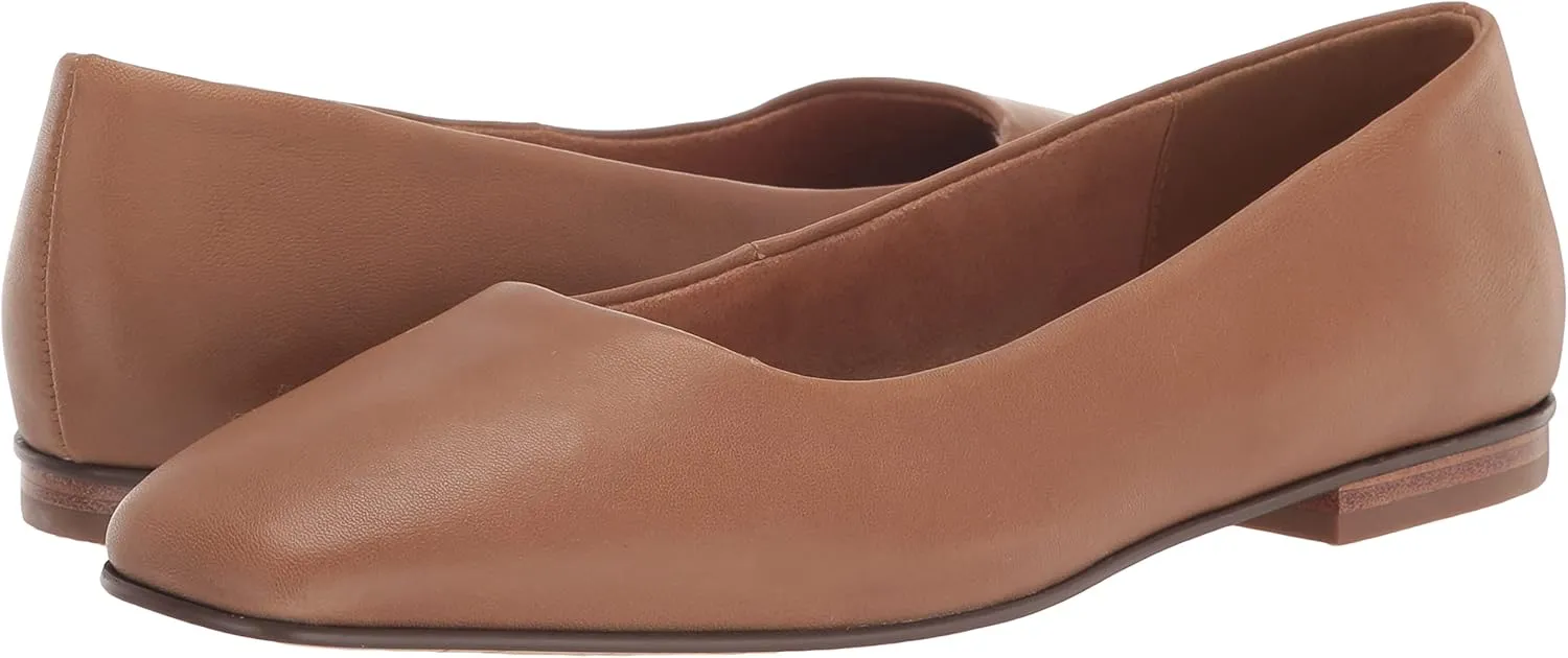 Bella Vita Women's Kimiko Ballet Flat