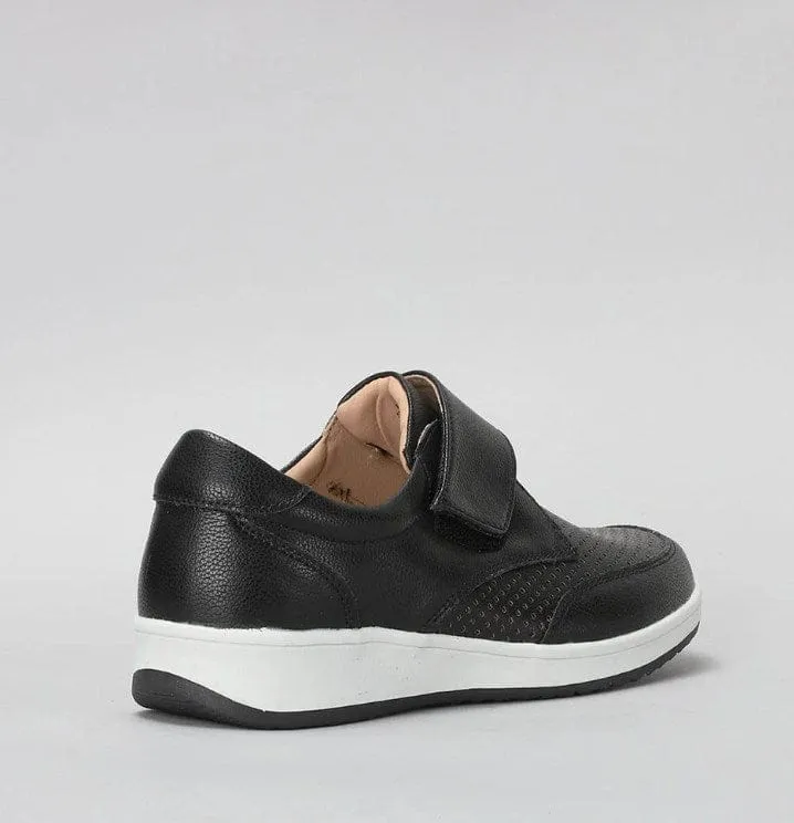 CC Resorts Womens Nell