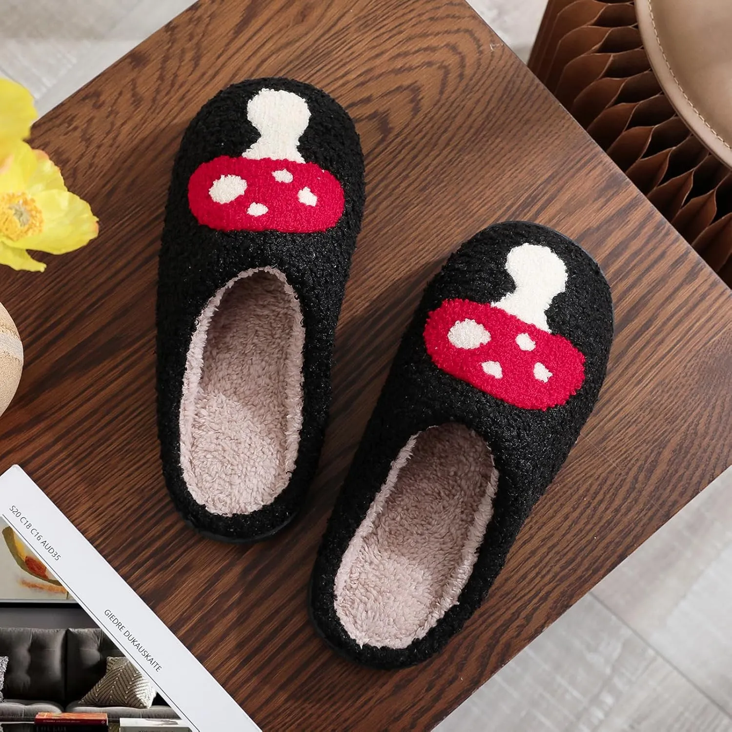 Christmas Slippers Reindeer Slippers for Women and Men Holiday Halloween Slippers Indoor Bedroom Fluffy Warm Fleece Slippers Winter Soft Cozy Home Non-Slip Soft Plush Slip-on Wool Lined House Shoes