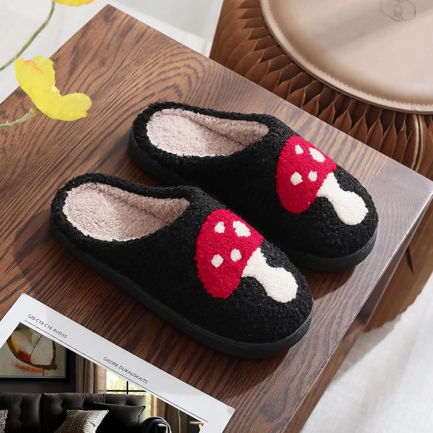 Christmas Slippers Reindeer Slippers for Women and Men Holiday Halloween Slippers Indoor Bedroom Fluffy Warm Fleece Slippers Winter Soft Cozy Home Non-Slip Soft Plush Slip-on Wool Lined House Shoes