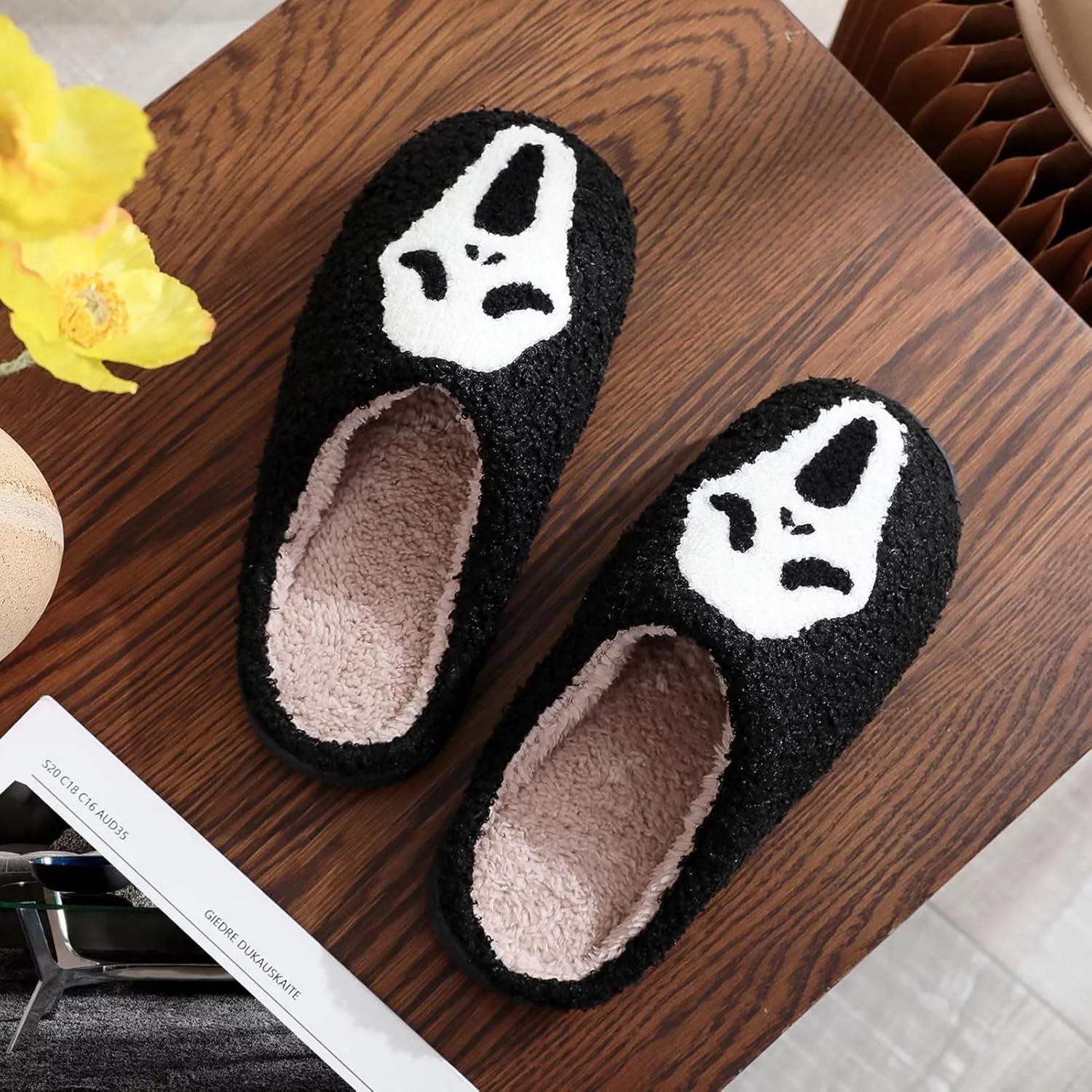 Christmas Slippers Reindeer Slippers for Women and Men Holiday Halloween Slippers Indoor Bedroom Fluffy Warm Fleece Slippers Winter Soft Cozy Home Non-Slip Soft Plush Slip-on Wool Lined House Shoes