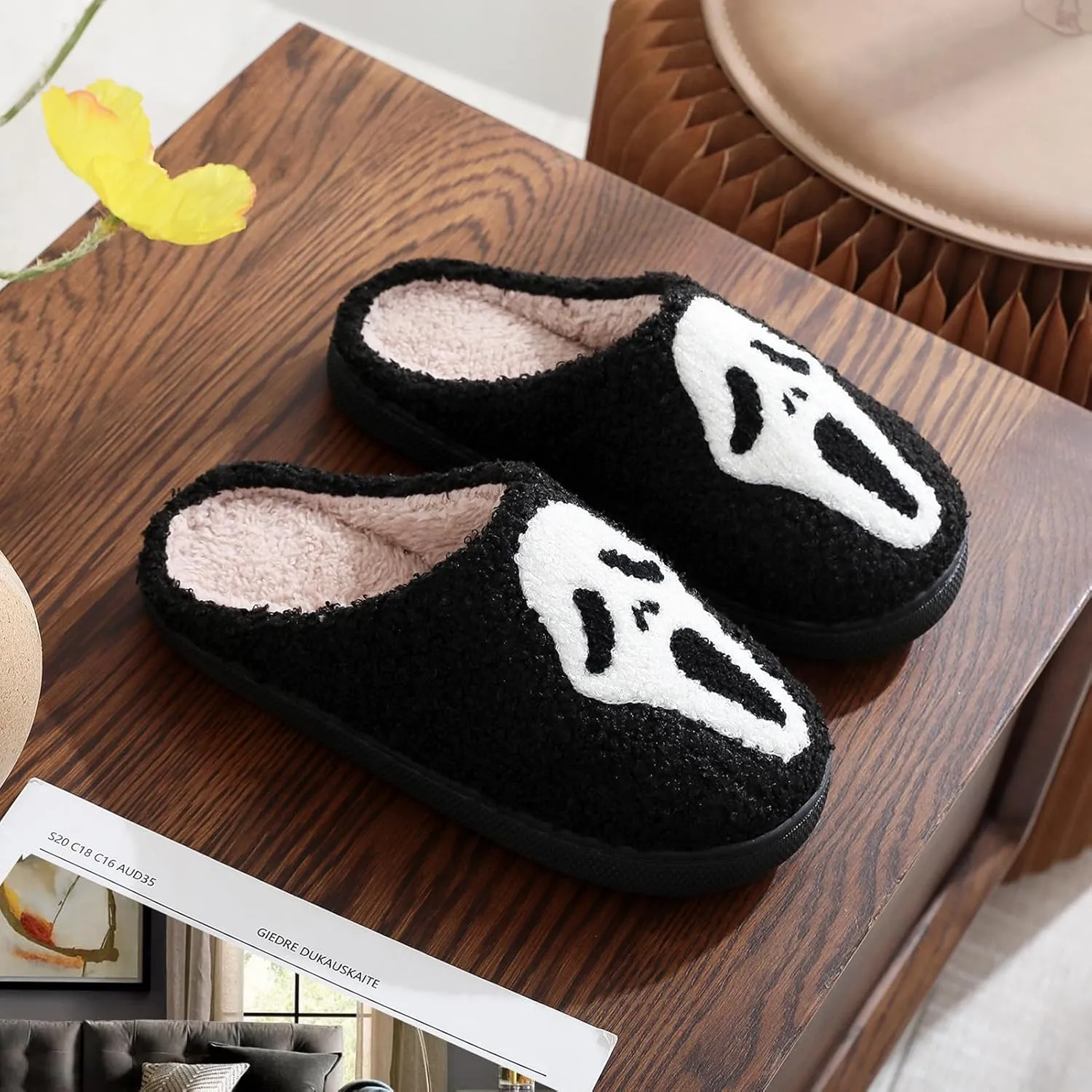 Christmas Slippers Reindeer Slippers for Women and Men Holiday Halloween Slippers Indoor Bedroom Fluffy Warm Fleece Slippers Winter Soft Cozy Home Non-Slip Soft Plush Slip-on Wool Lined House Shoes
