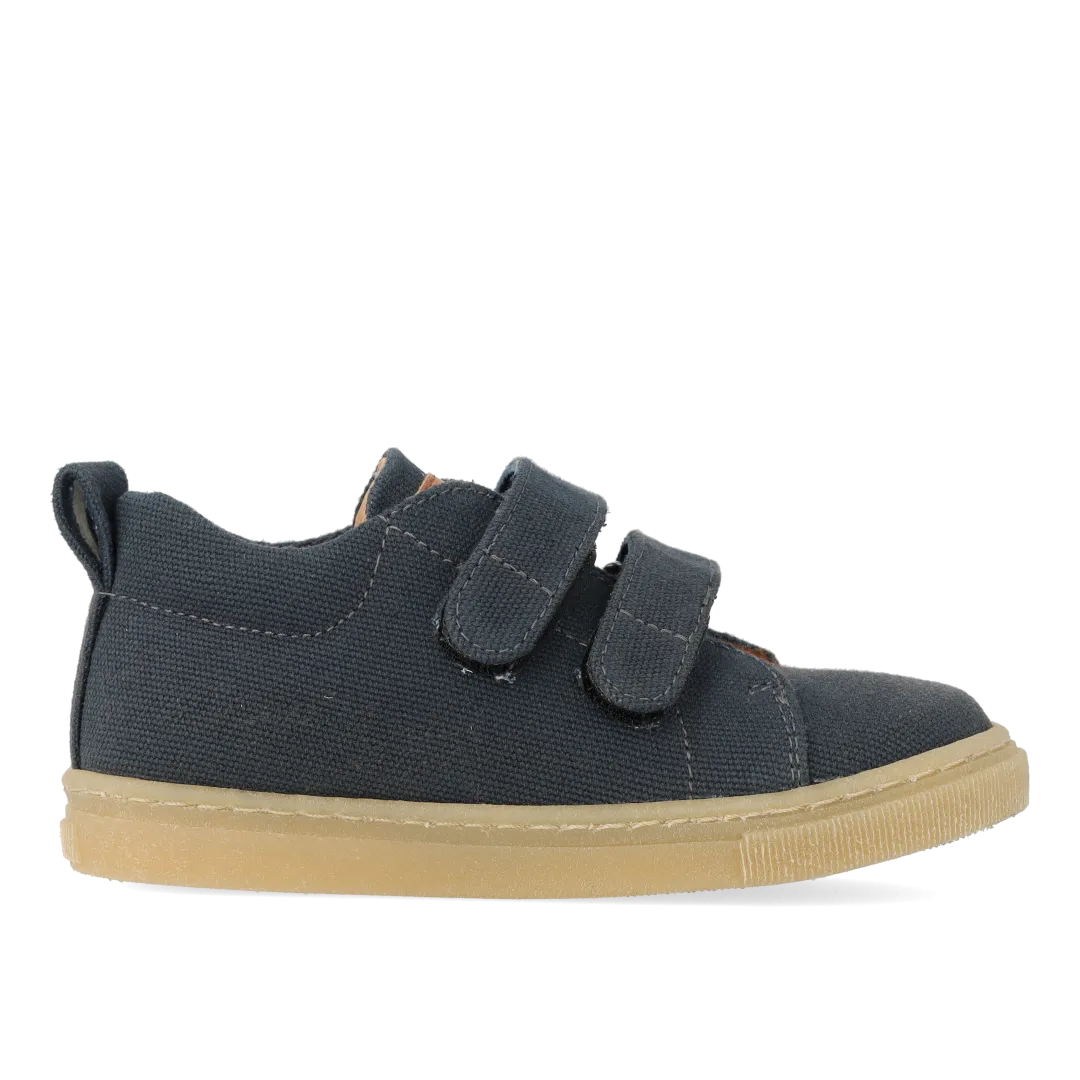 Classic sneaker in recycled cotton canvas
