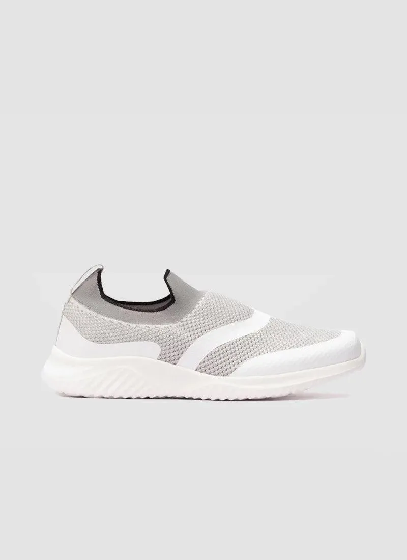 Cosmos Sneaker