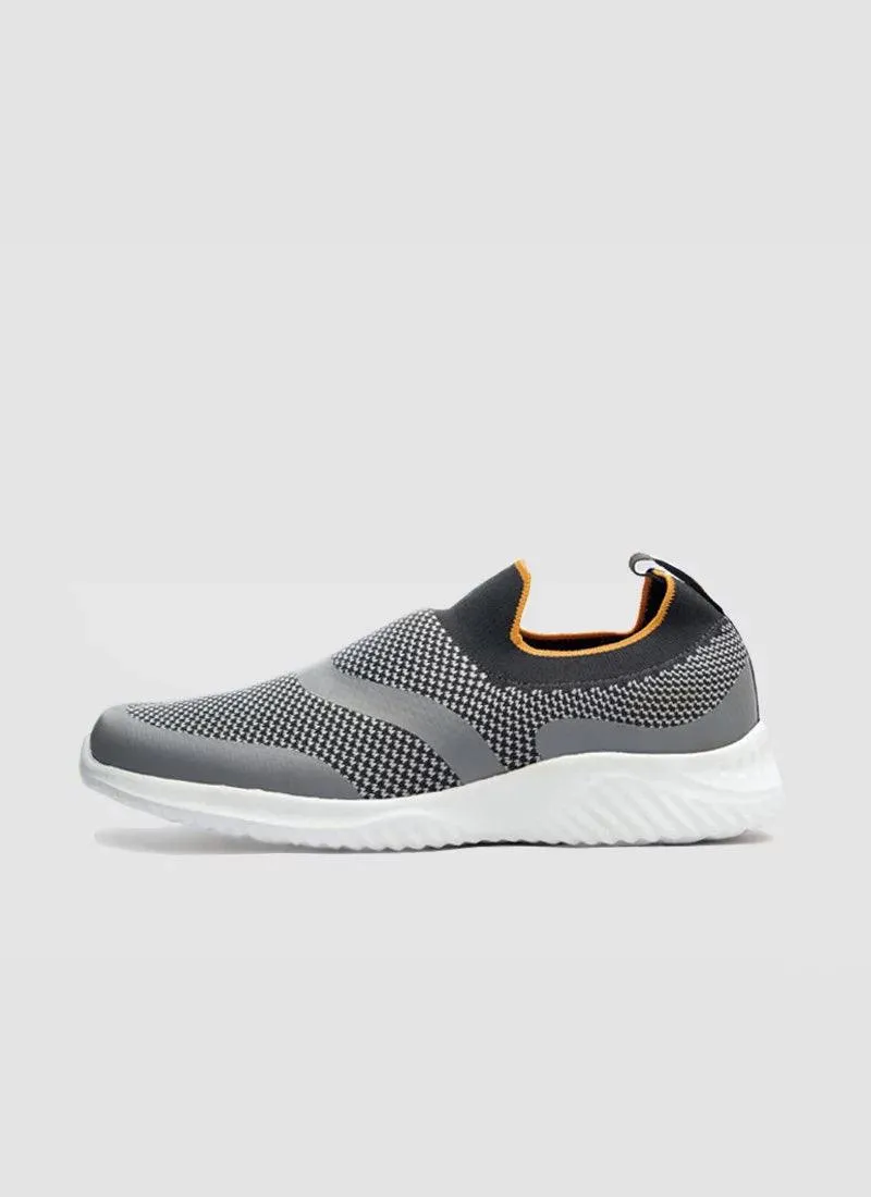 Cosmos Sneaker