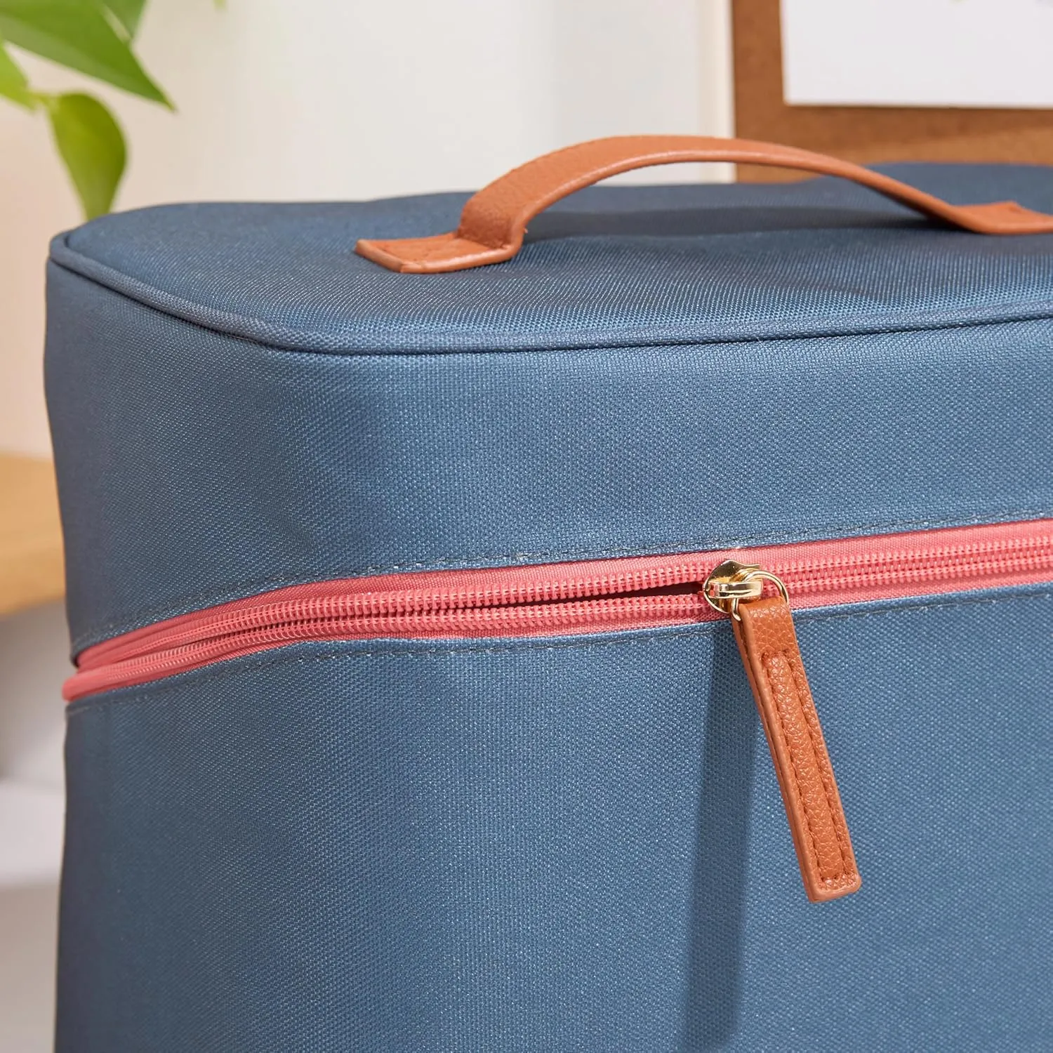 Erin Condren Medium Organizer Case, Stylish Sapphire Multi-Purpose Travel Case, Removable Dividers and Sturdy Vegan Leather Handle, Carry Toiletries, Makeup, Jewelry and More