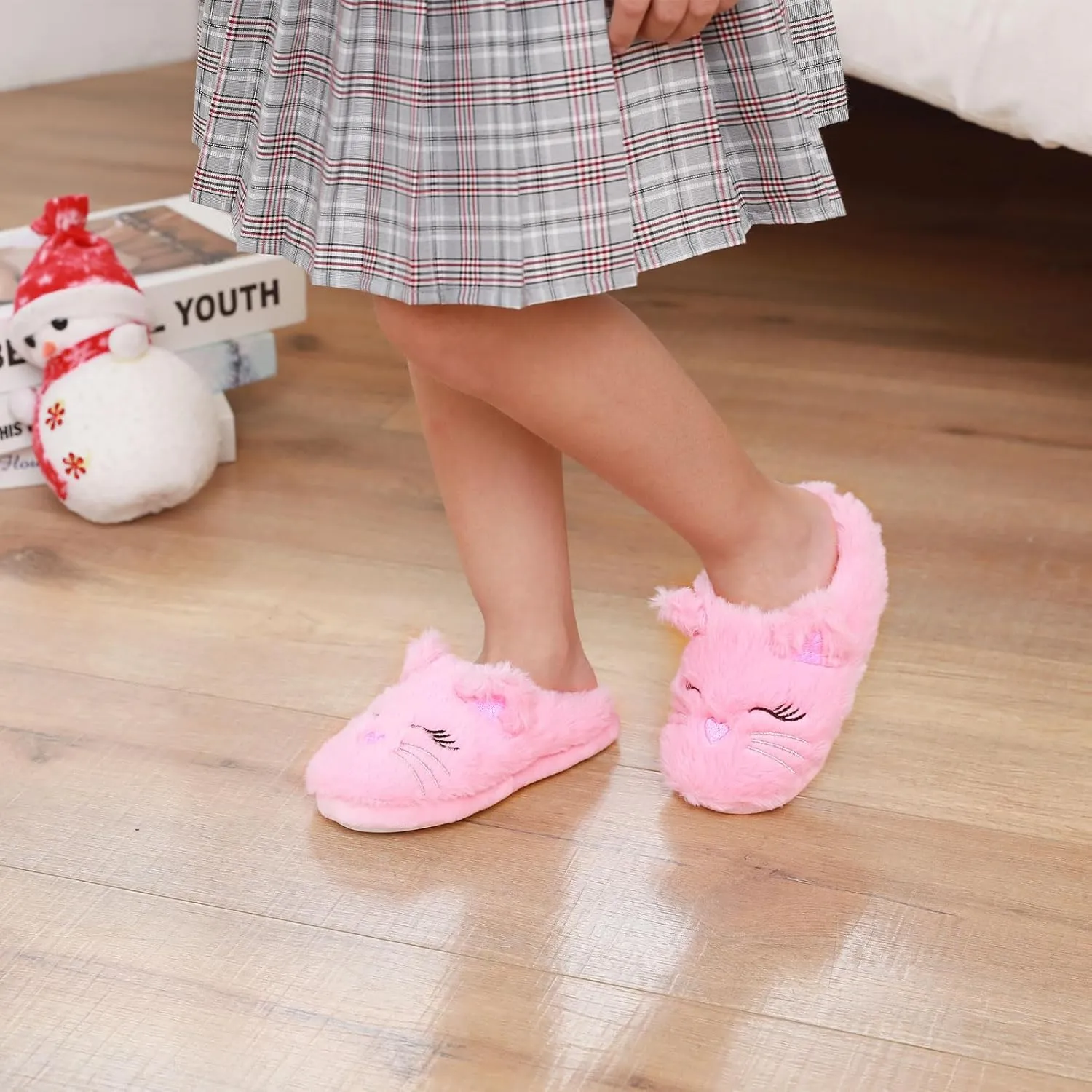 Fuzzy Cat Slippers for Girls, Funny Animal House Shoes with Soft Memory Foam, Comfy Plush Warm Slip-on Slippers