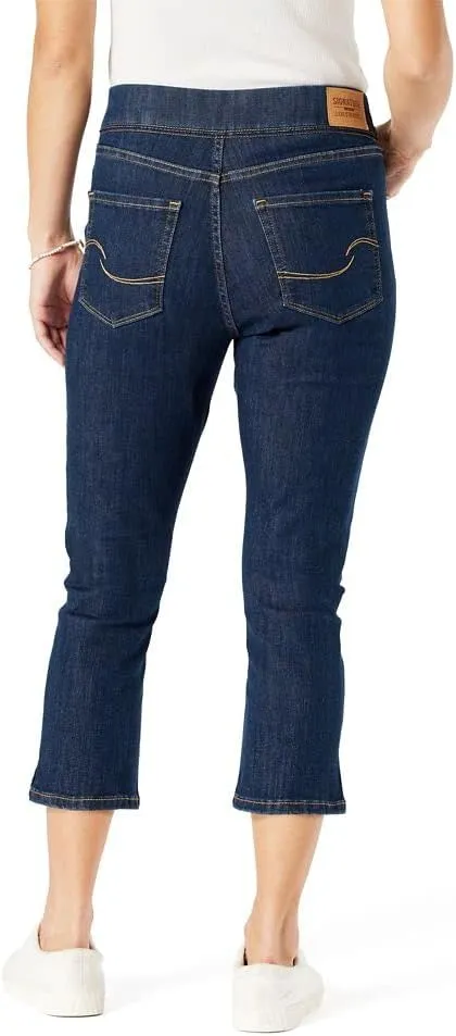 Levi Strauss Signature Gold Women's Totally Shaping Pull on Capri (Available in Plus Size)