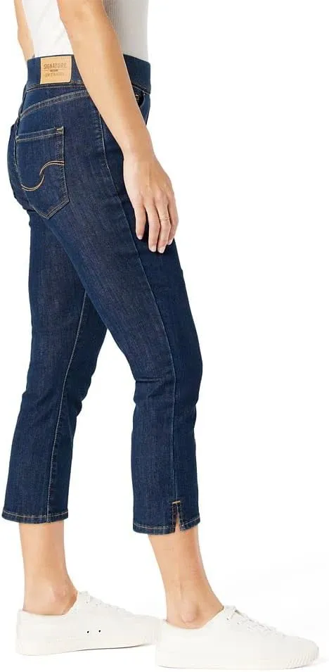 Levi Strauss Signature Gold Women's Totally Shaping Pull on Capri (Available in Plus Size)