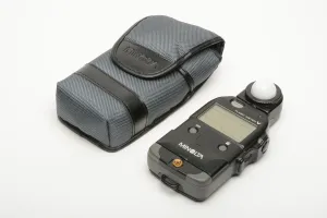 Minolta Flashmeter V Digital digital light meter, case,   flat dffuser