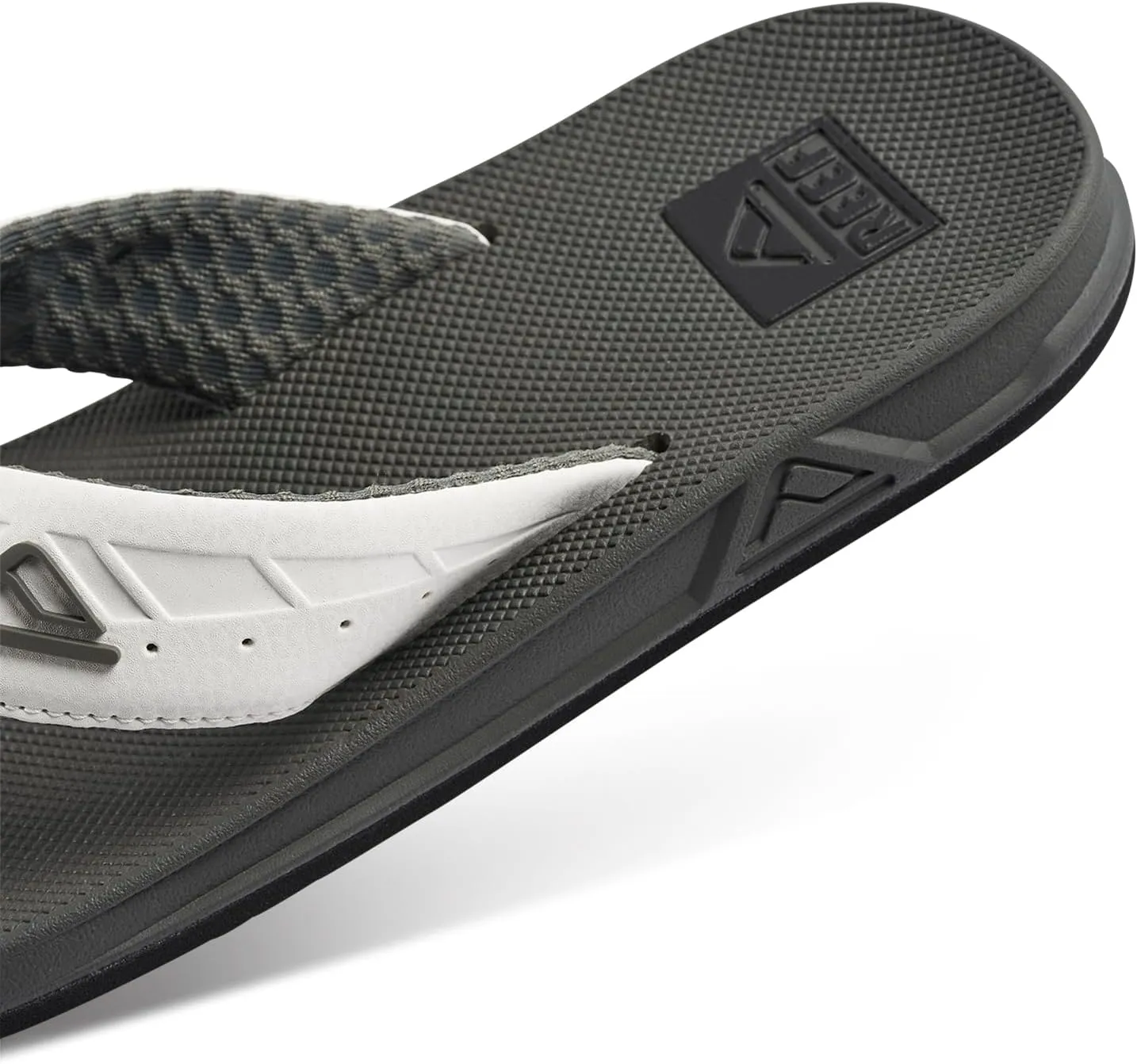 REEF Phantoms Men's Beach Flip Flop, Water Friendly, Soft and Supportive Molded Footbed