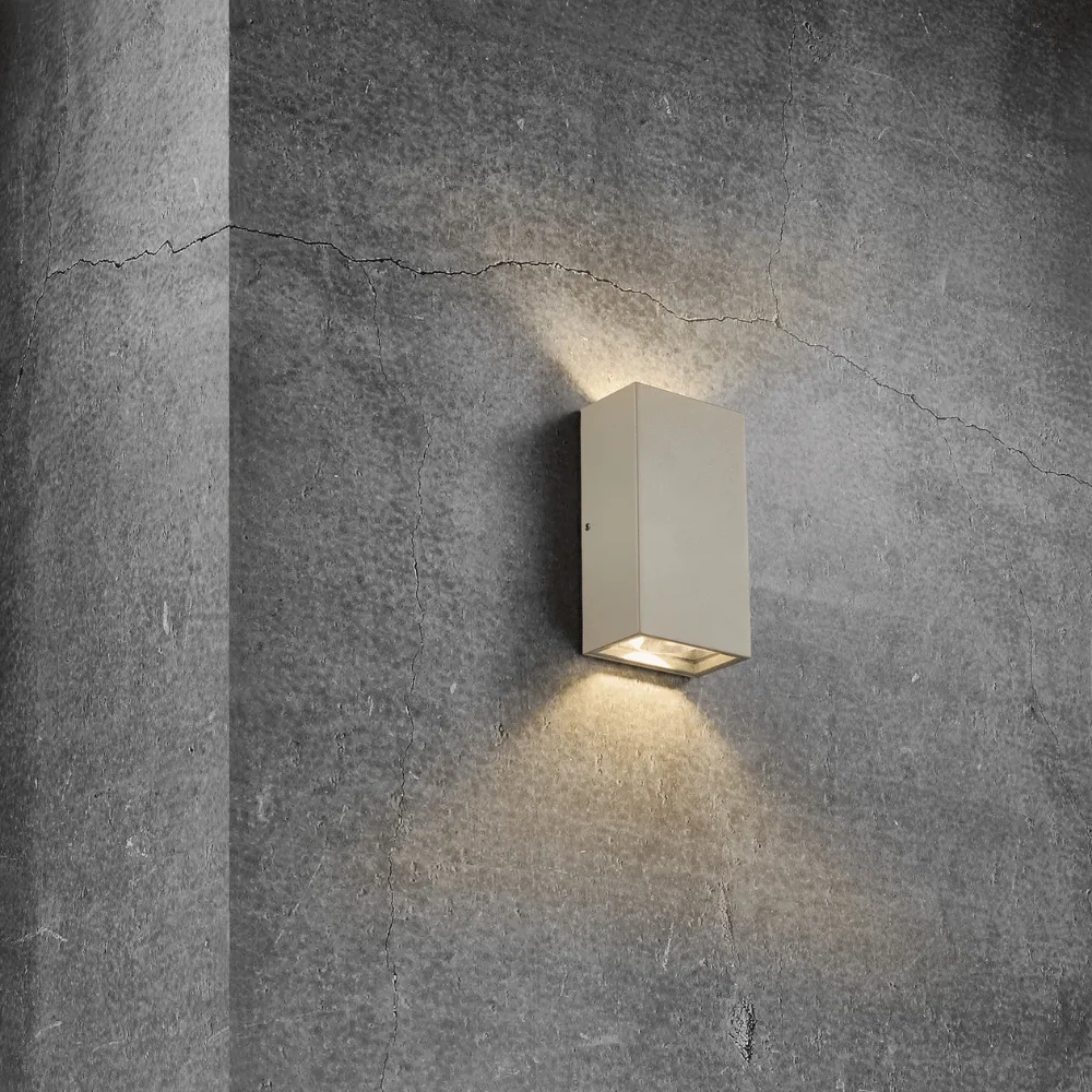 Rold Flat Wall Light