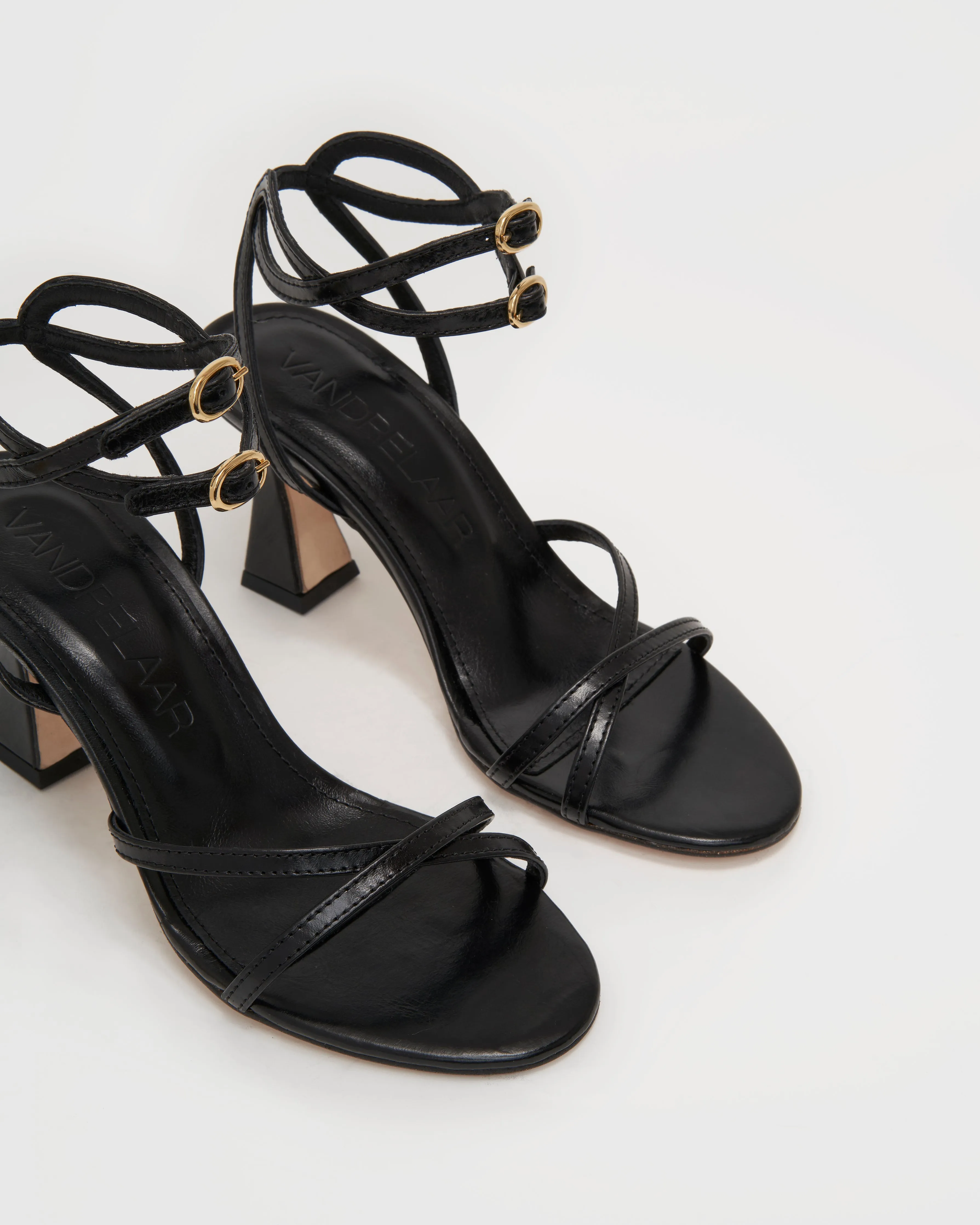 Romy Sandal, Black Leather