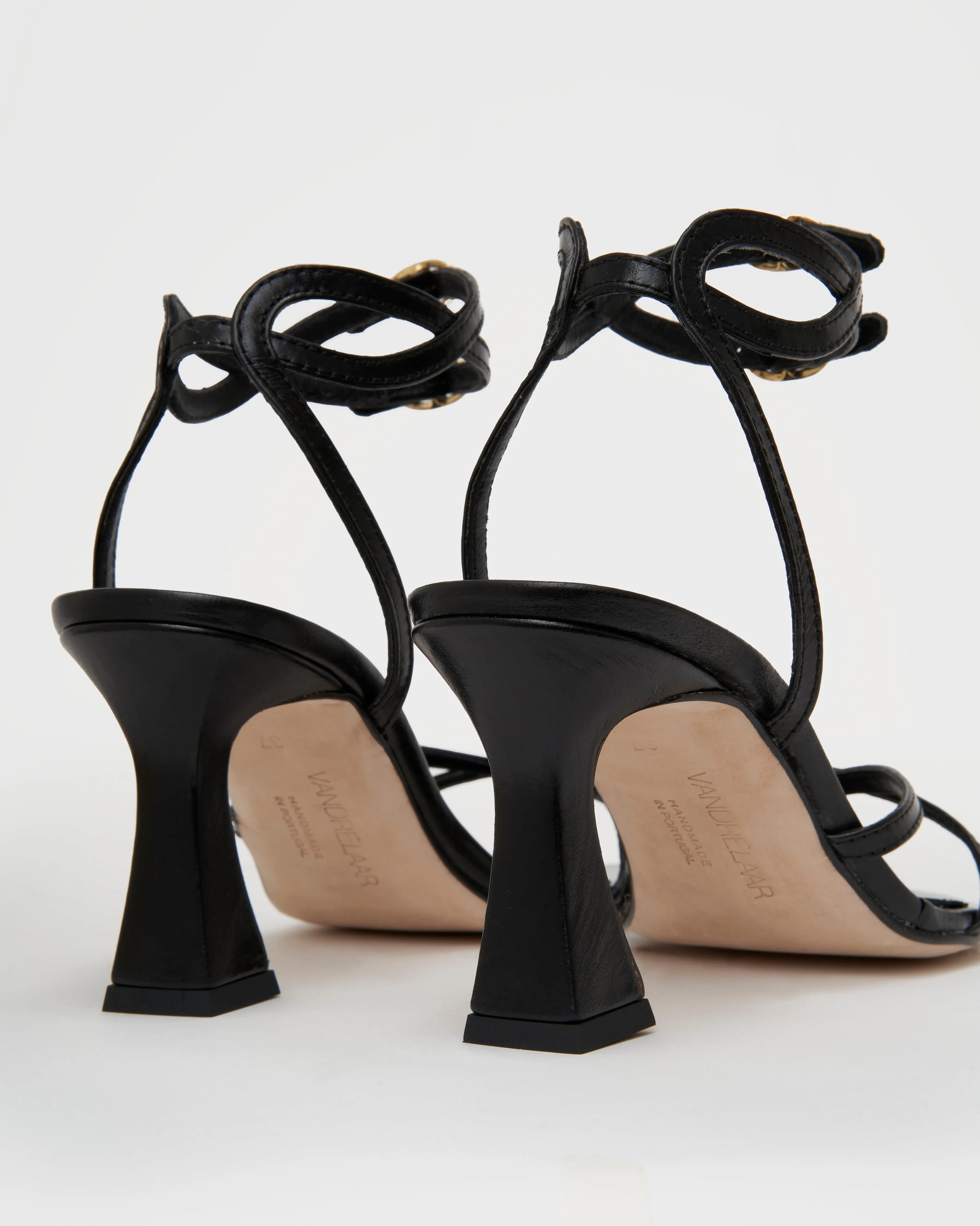 Romy Sandal, Black Leather