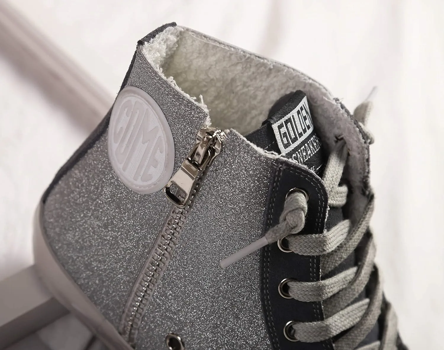 SATUKI Women's Distressed Design Lace up Star Glitter Shoes High Top Fashion Flat Sneakers