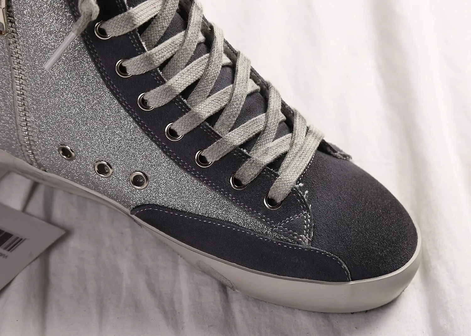 SATUKI Women's Distressed Design Lace up Star Glitter Shoes High Top Fashion Flat Sneakers