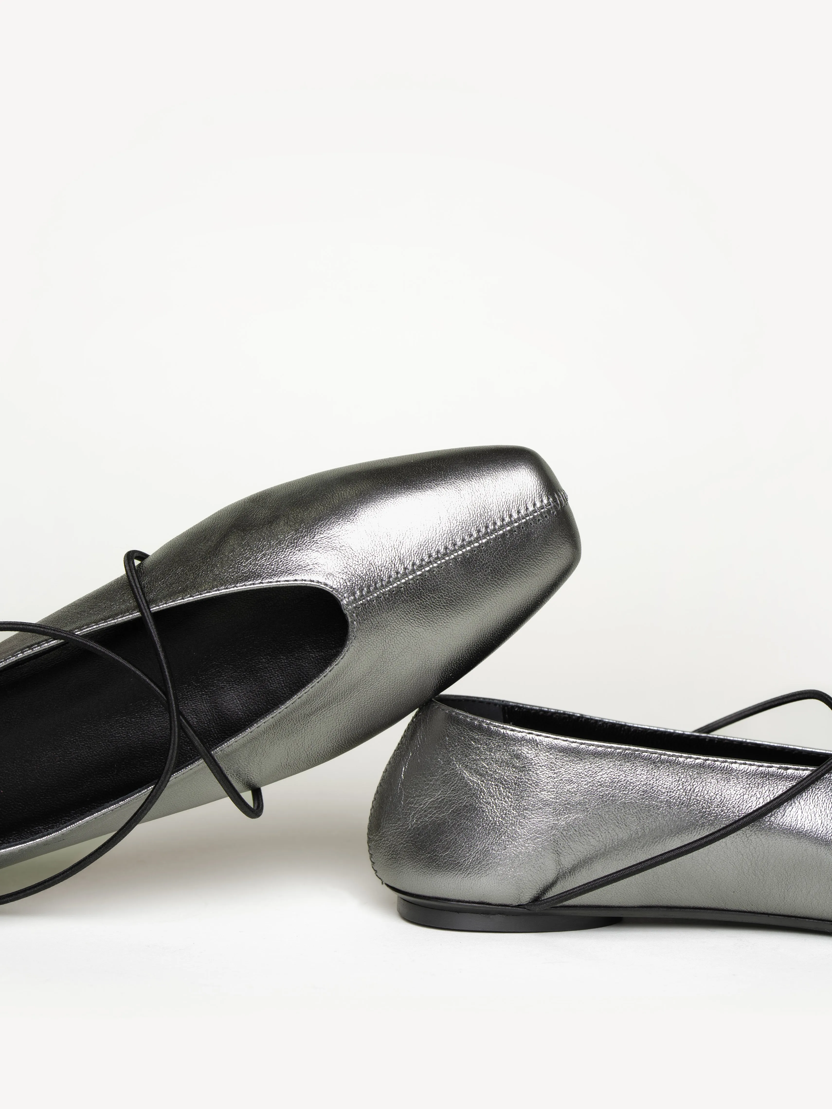 The Una (Sample Sale)