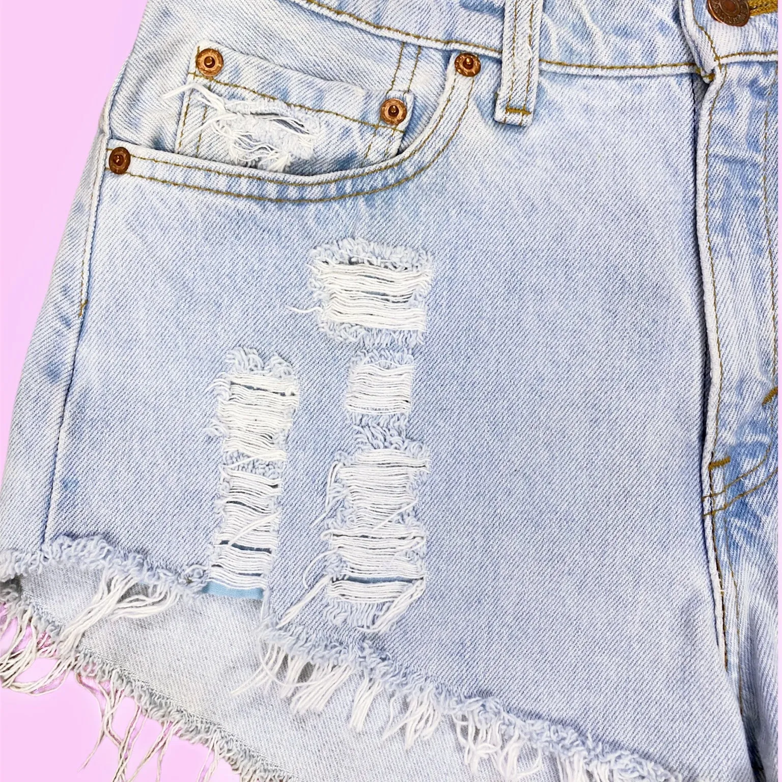 Very Light High Waisted Vintage Cut Off Distressed 560 Levis Size 11