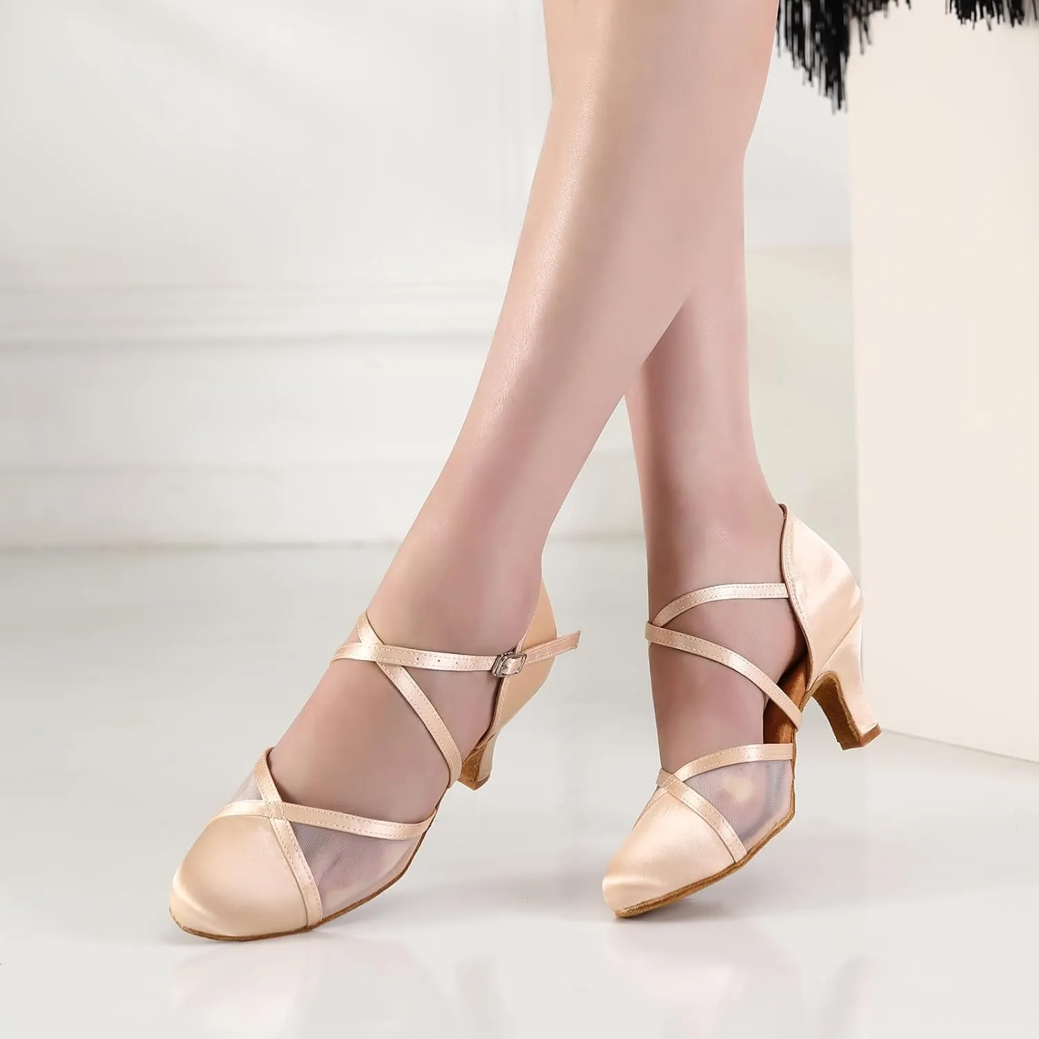 Women Ballroom Dance Shoes Closed Toe Latin Salsa Performance Dancing Shoes Low Heel
