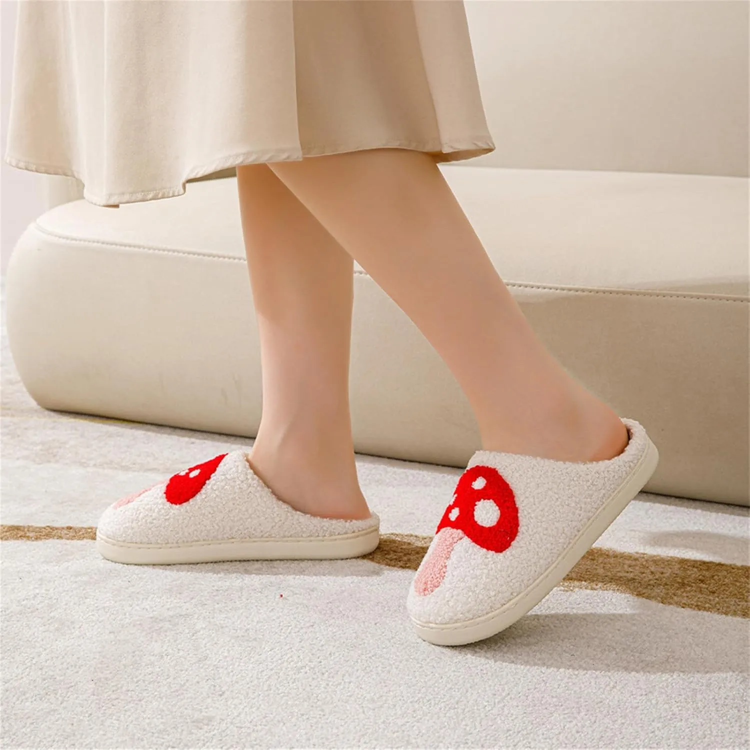 Women Slippers Cute House Slippers Strawberry Slippers Comfy Soft Bedroom Shoes Warm Fuzzy Slip-On Slippers Indoor Non-slip Plush Bedroom Slippers, E-24TX001