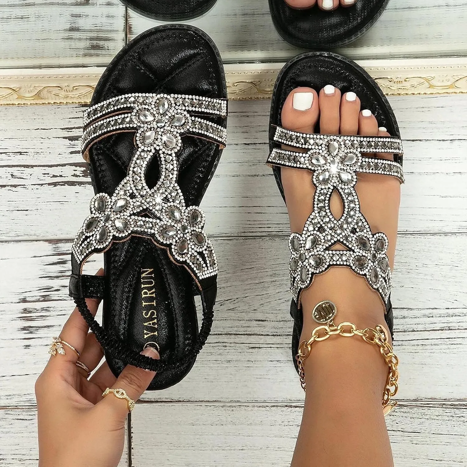 Women's Flat Sandals Summer Beach Sandal Bohemia Shoes T-Strap Rhinestone Beaded Fashion Floral Shoe Sparkle Slides