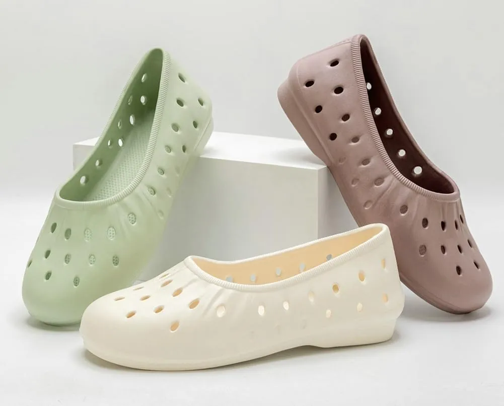Women's Jelly Sandals Slip On Flats Lightweight Breathable Non-Slip Garden Shoes Comfort Soft Hollow Out Loafers Outdoor Beach Slides