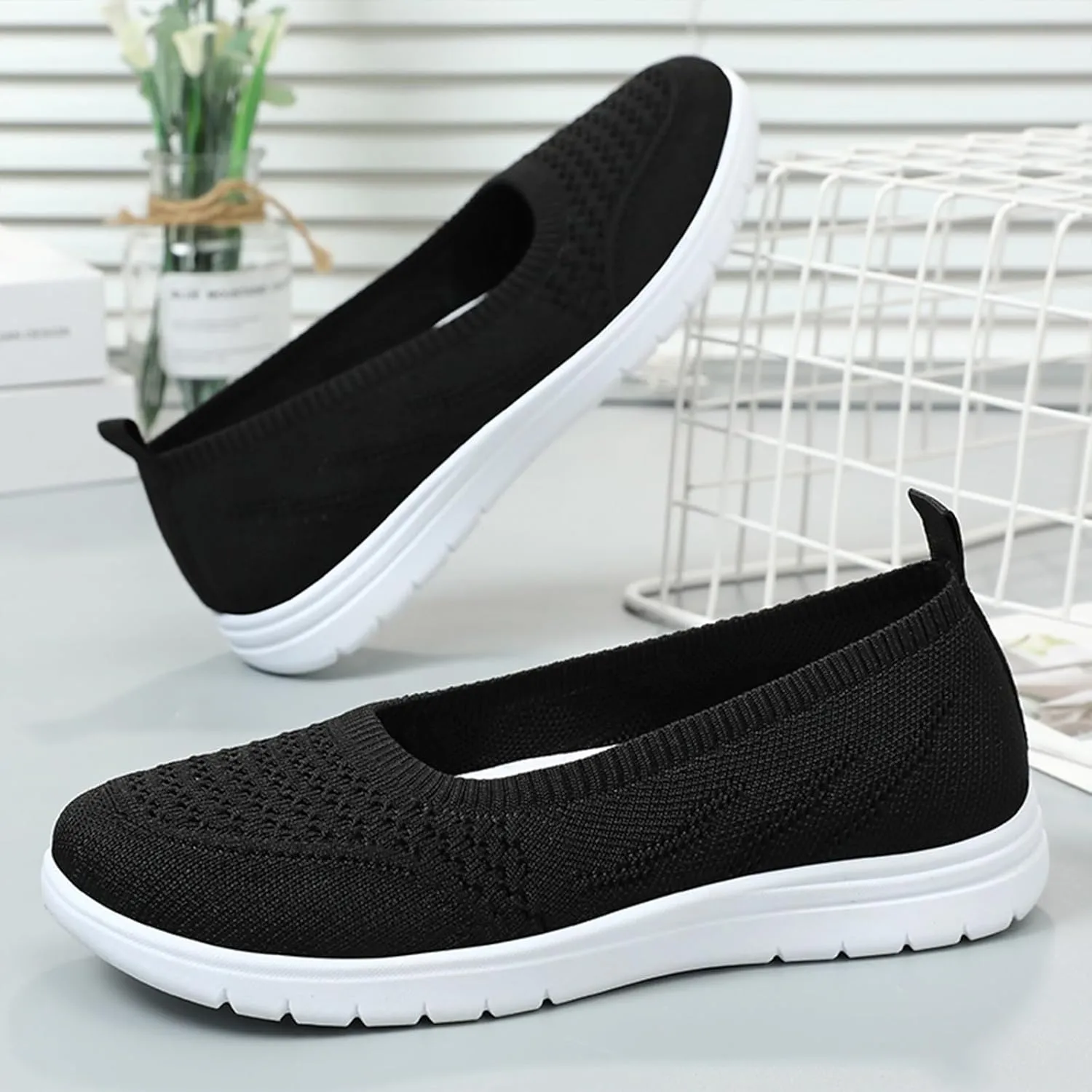 Women's Knitted Slip On Orthopedic Walking Shoes Breathable Mesh Round Toe Low Top Flat Shoes Soft Sole Non-Slip Sneakers Loafers Comfortable Lightweight
