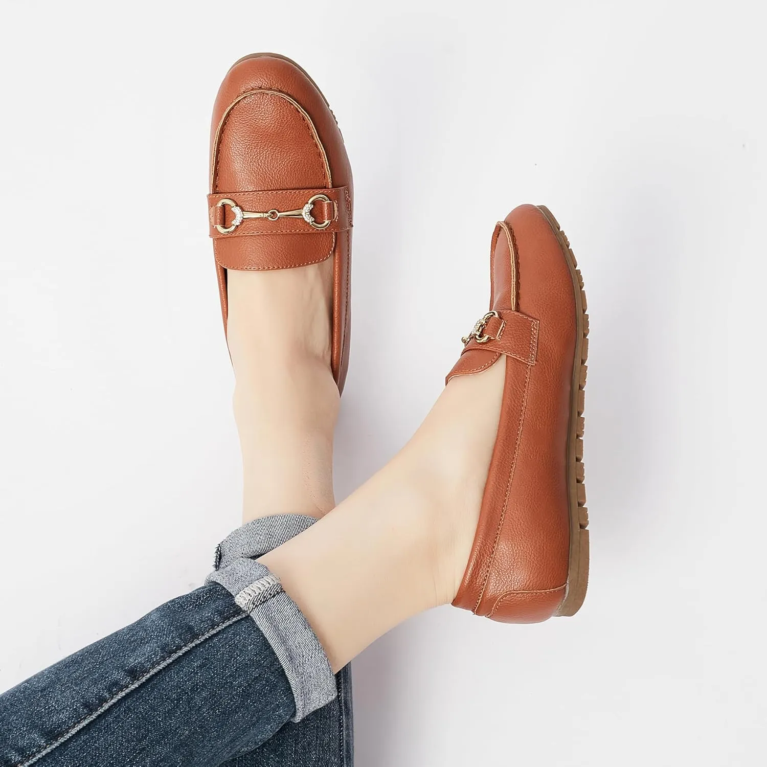 Women's Wide Loafers Casual Slip on Flat Shoes Women's Comfort Penny Loafers with Arch Support Women Dressy Moccasins